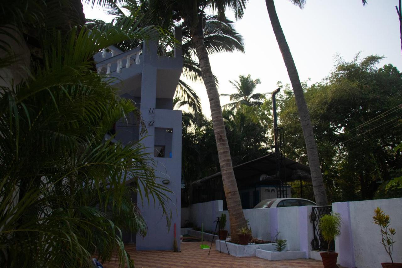 The Sovereign Villa Candolim Exterior photo